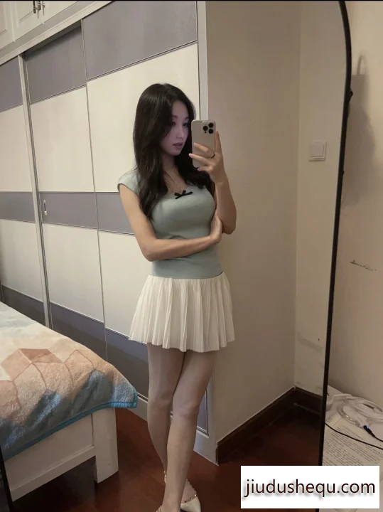d5c8f83da76e41f69bebcb9e325d72ab.png